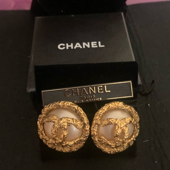 CHANEL Jewelry - Gold CHANEL CC Logo Pearl Clip Earrings